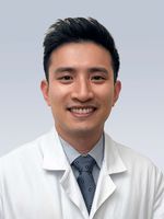 Dr. Mo's headshot