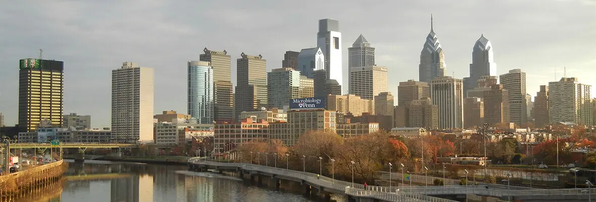 daytime skyline of Philadelphia