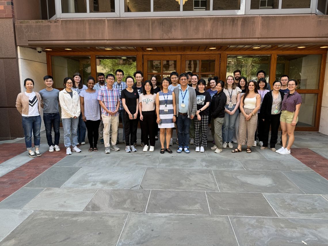 photo of the lab members